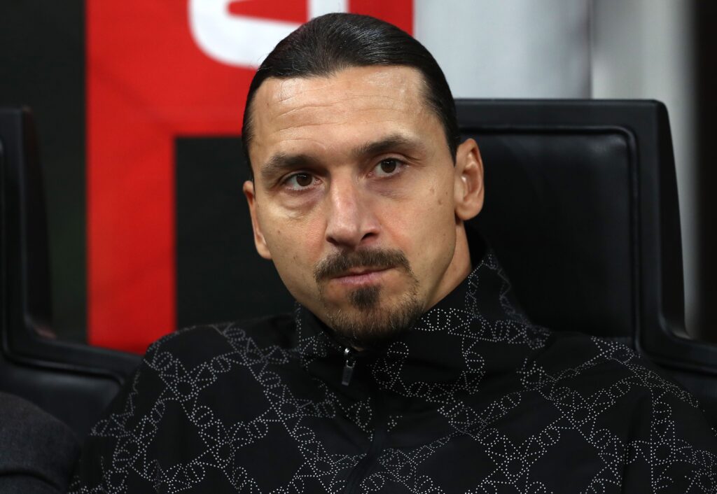 Ibrahimovic Dal Campo Alla Tv Sar Conduttore Di Striscia La Notizia