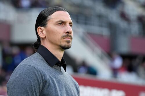 È ora di cambiare musica il messaggio social di Ibrahimovic per