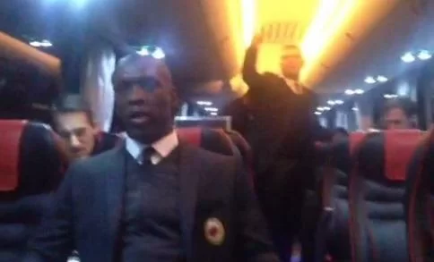 VIDEO/ Milan in viaggio verso San Siro, il clima all’interno del pullman