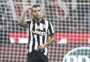 Tevez è in testa alla classifica cannonieri con 13 gol.