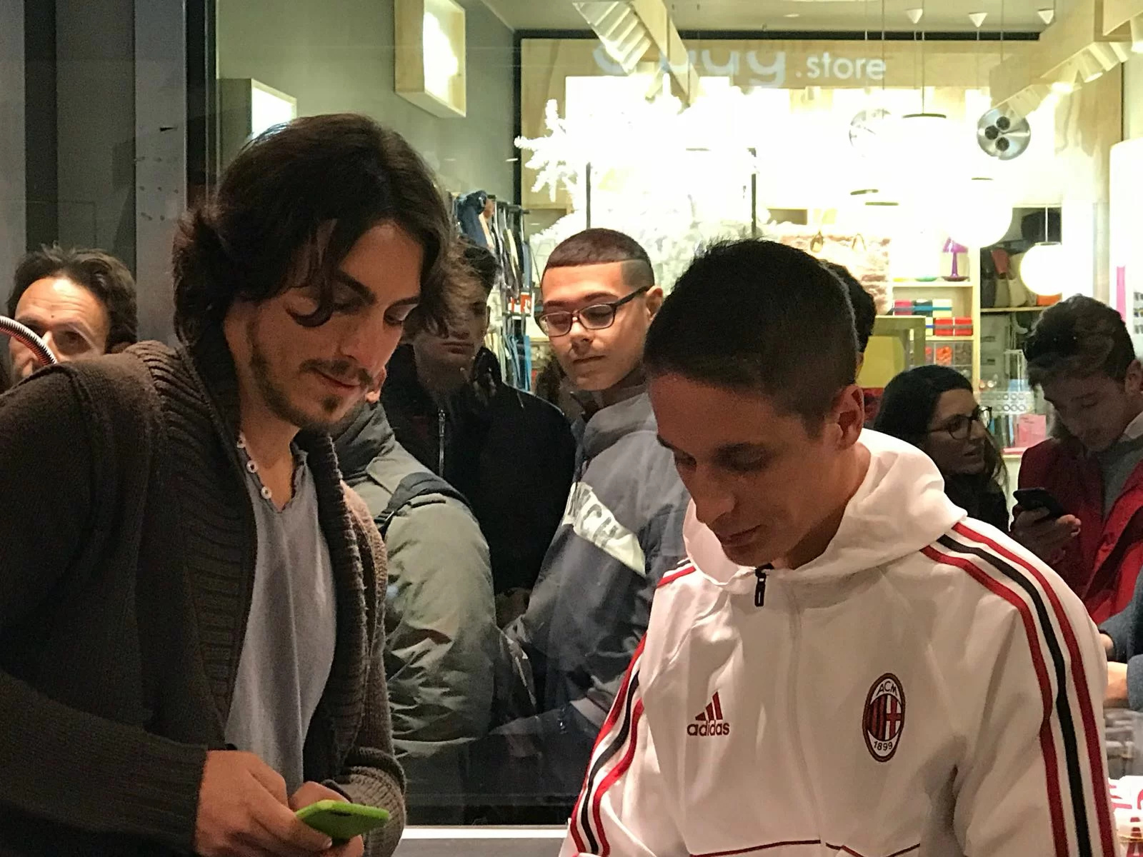 SM/ Milan Megastore, nessuna dichiarazione di Conti. Ma ad un tifoso…