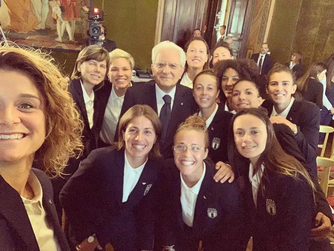 La Nazionale Femminile da Mattarella: “Il Mondiale l’avete vinto nel nostro Paese”