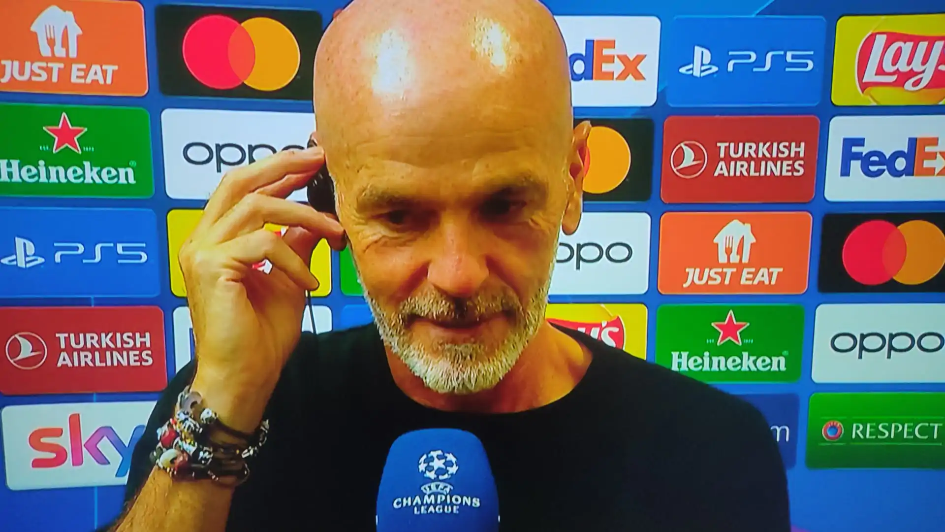 Pioli: “Dovrà succedere con Napoli e Chelsea! Leao? Nessun dubbio su di lui”