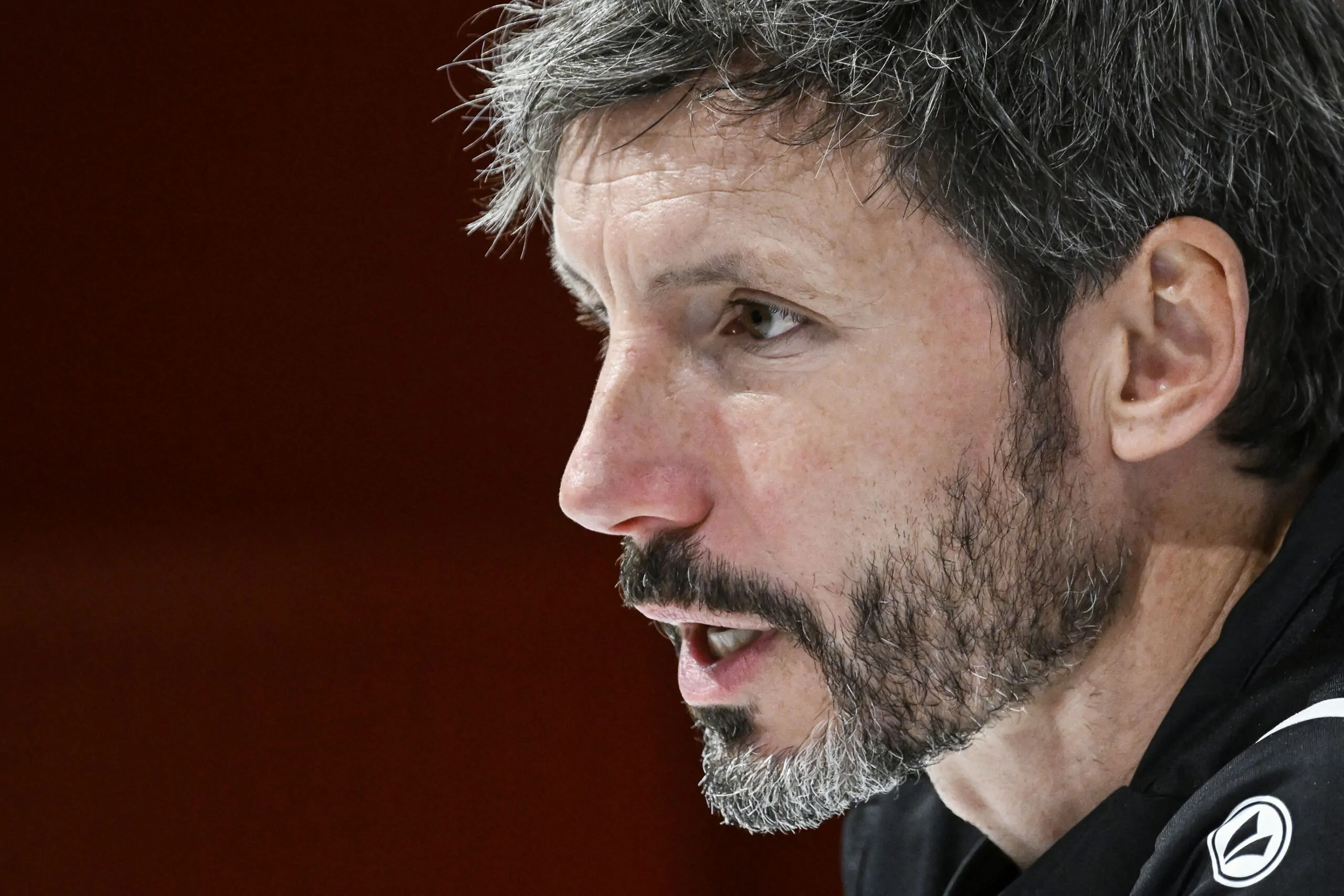 Tentata rapina a mano armata: paura per l’ex Milan Van Bommel