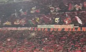 FOTO – Milan-Fiorentina, striscione emozionante per Gazidis: dalla Curva Sud