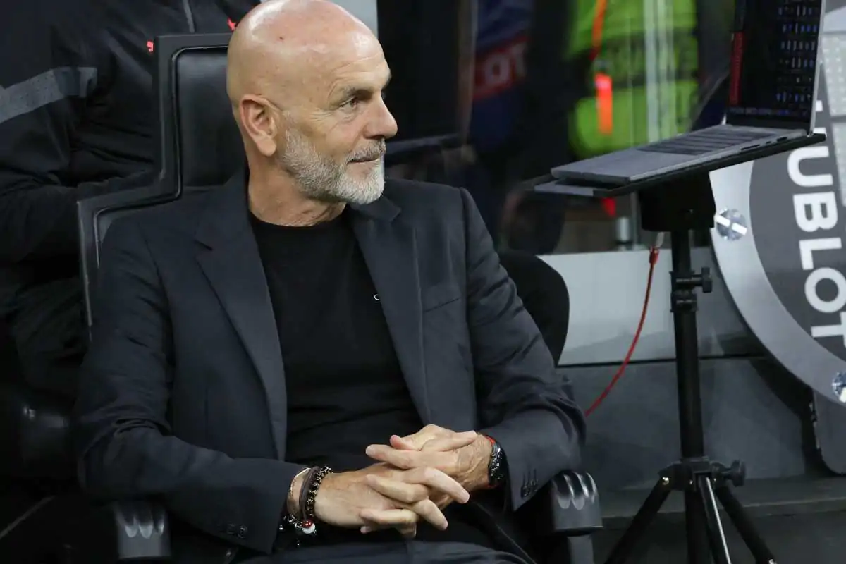 Stefano Pioli e la dirigenza continuano la ricerca del vice Giroud