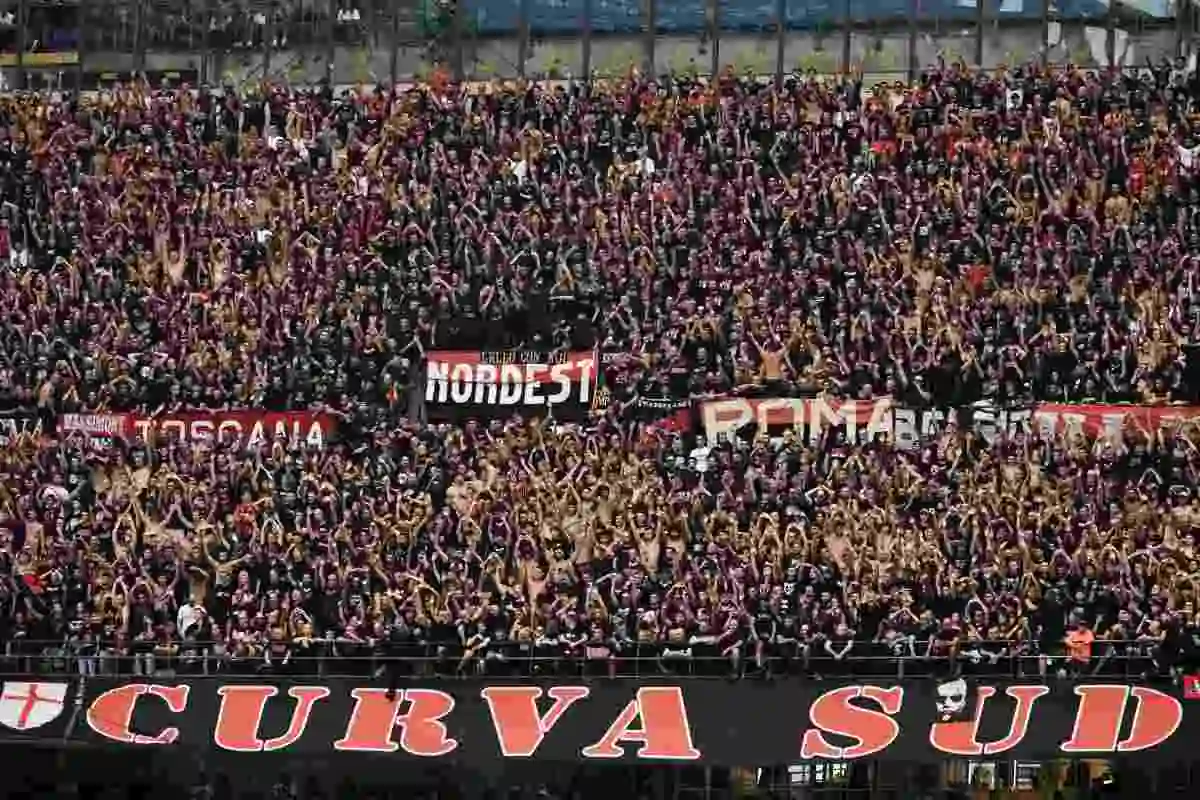 Curva Sud tifosi