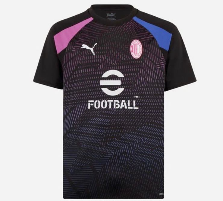 La maglia pre gara del Milan che ha fatto infuriare i tifosi