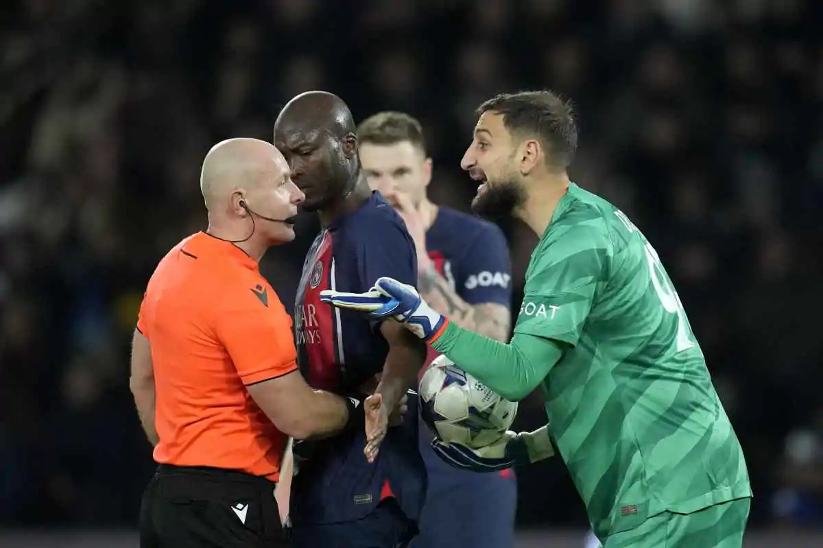 donnarumma, il video parla chiaro: che errore