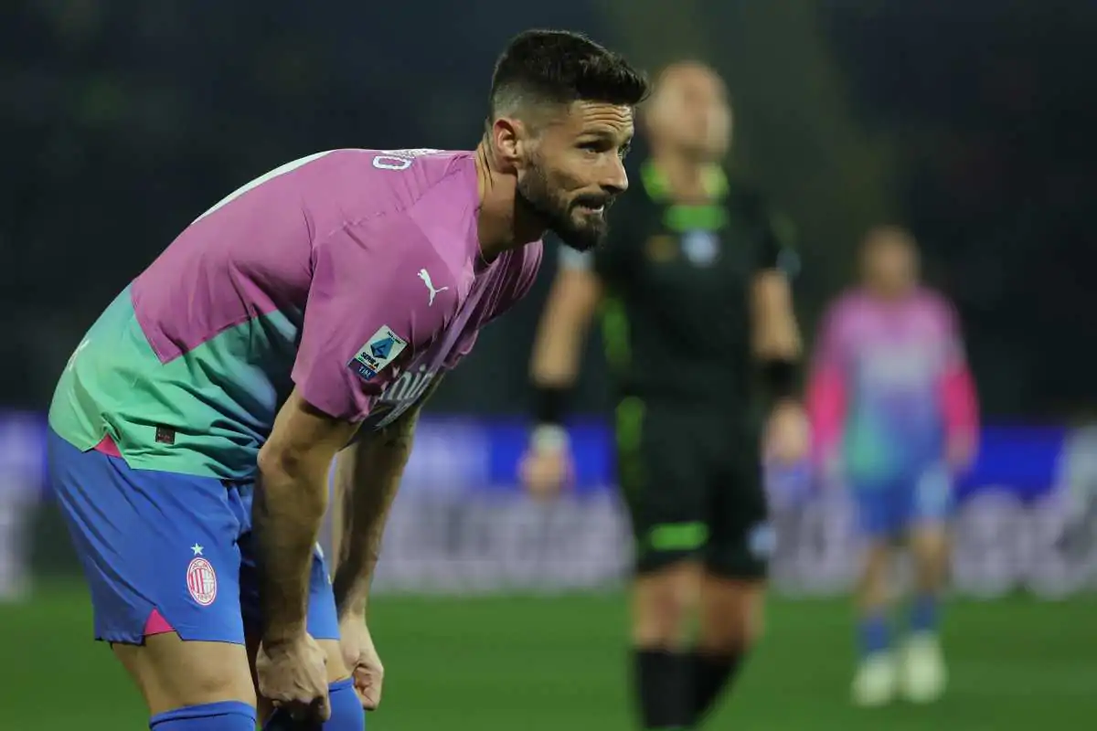 Annuncio sul rinnovo di Giroud