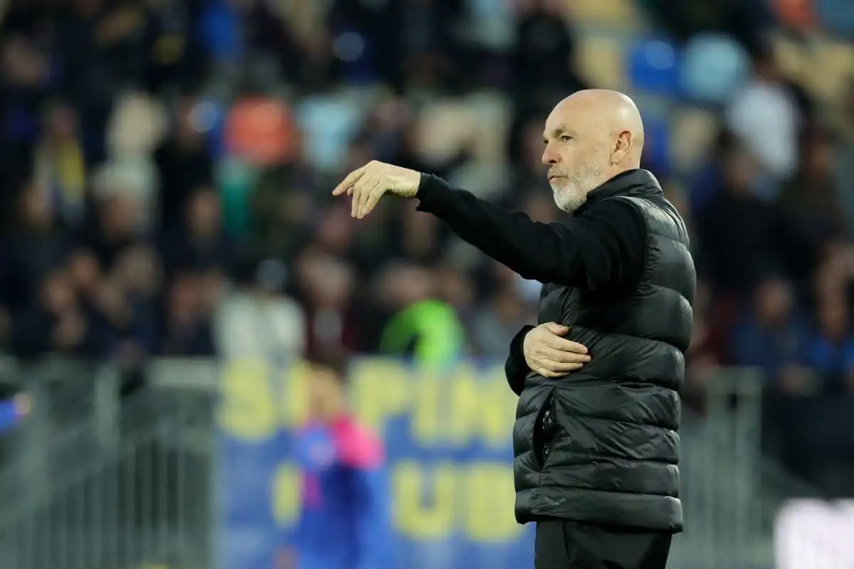 Stefano Pioli pensa al cambio contro il Napoli