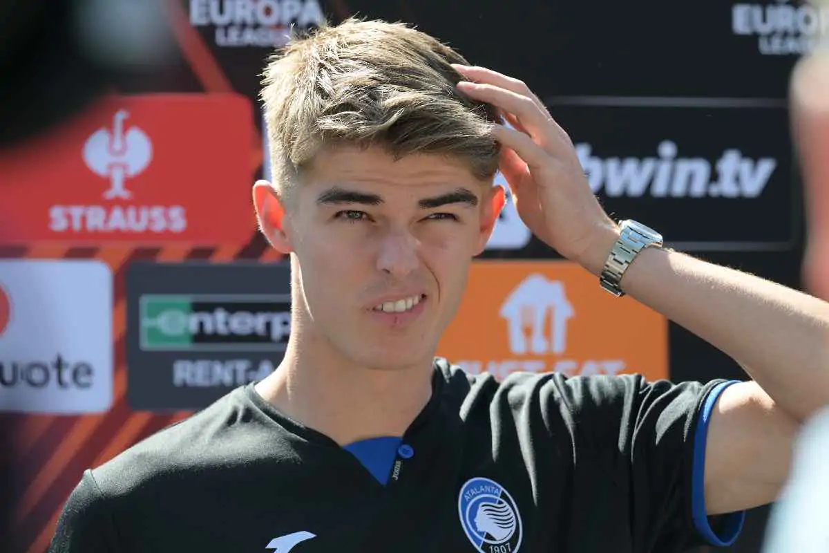 Si complica la trattativa tra Milan e Atalanta per Charles De Ketelaere