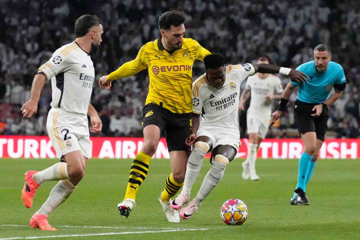 Il Milan valuta l'acquisto di Hummels 