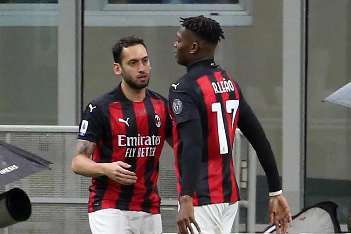 Leao tesse le lodi di Calhanoglu 