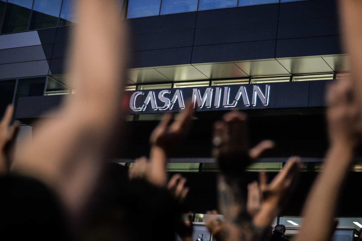 Milan, firme in arrivo: nuovo acquisto per i rossoneri