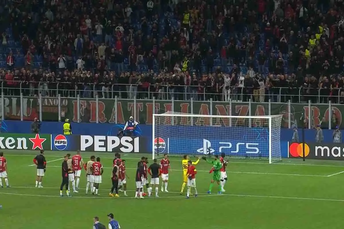 Milan-Liverpool, dura contestazione della Curva Sud: cori contro la squadra