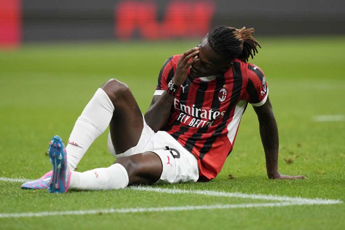 Milan, l'ex rossonero ci va giù pesante con Leao