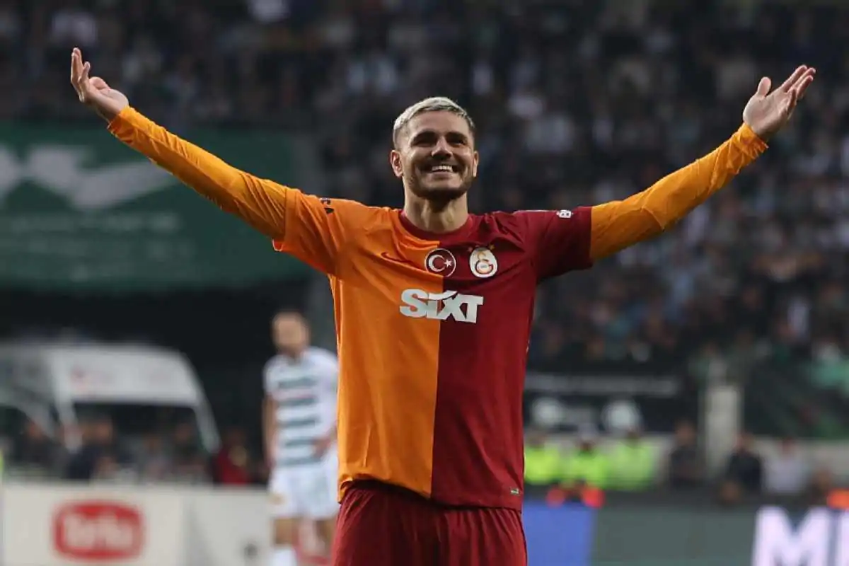 Mauro Icardi ai saluti col Galatasaray