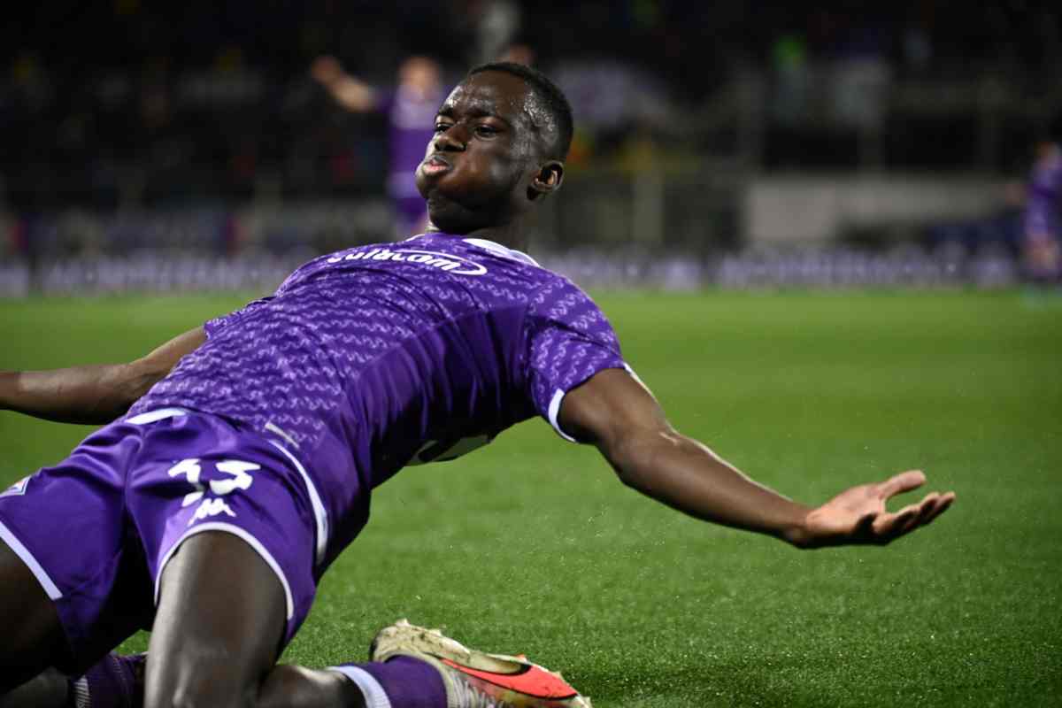 Kayode esulta con la Fiorentina