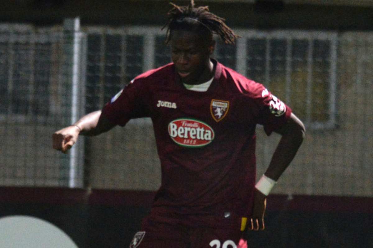 Nije in campo con il Torino